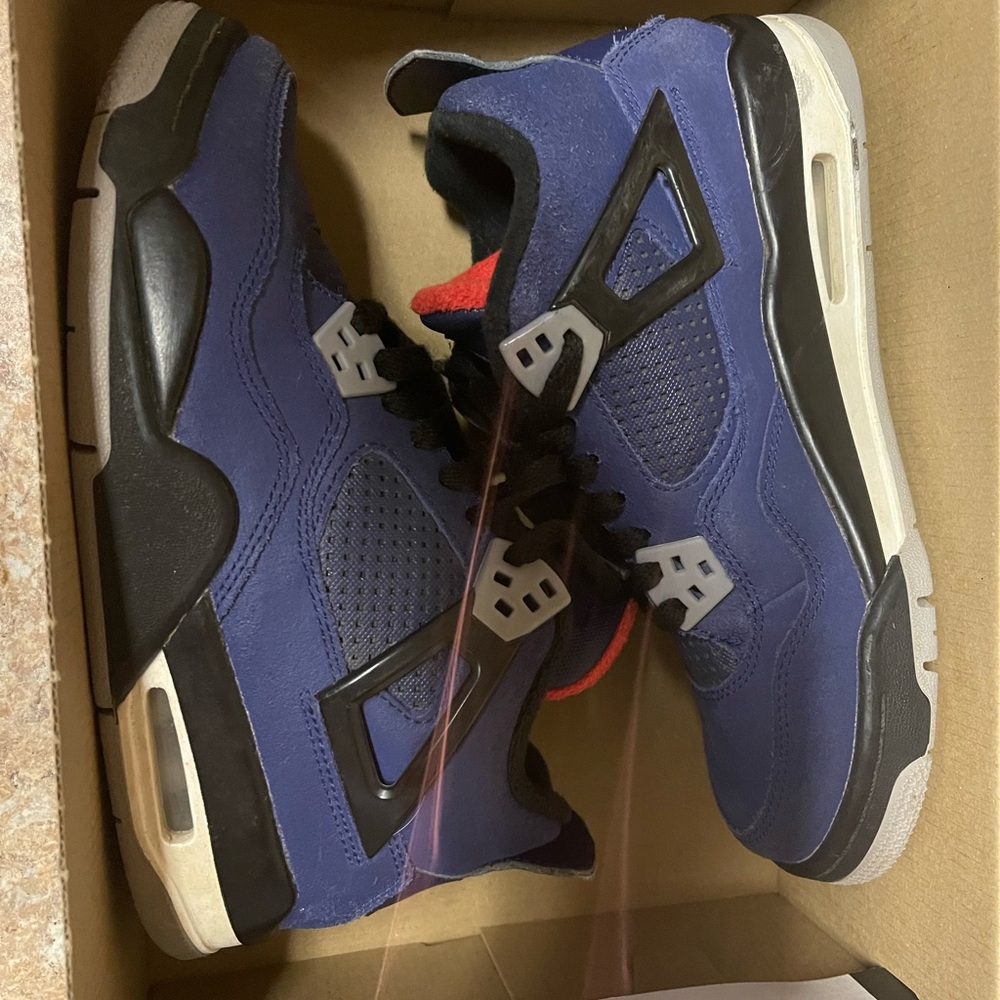 Barely used big kids Jordan’s